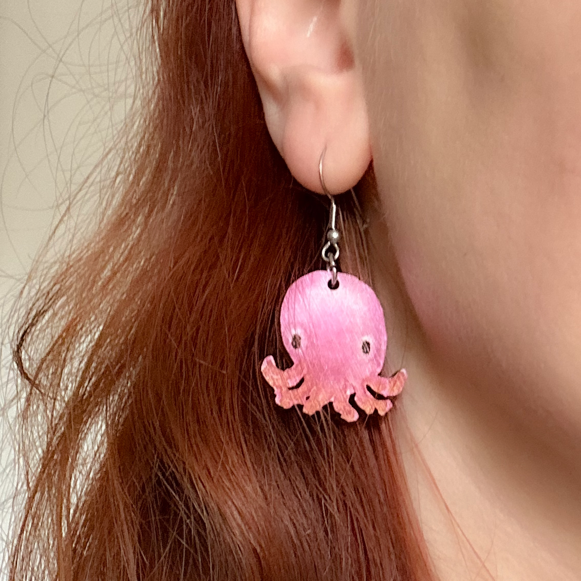 Vauvatursaat, korvakoru koukulla