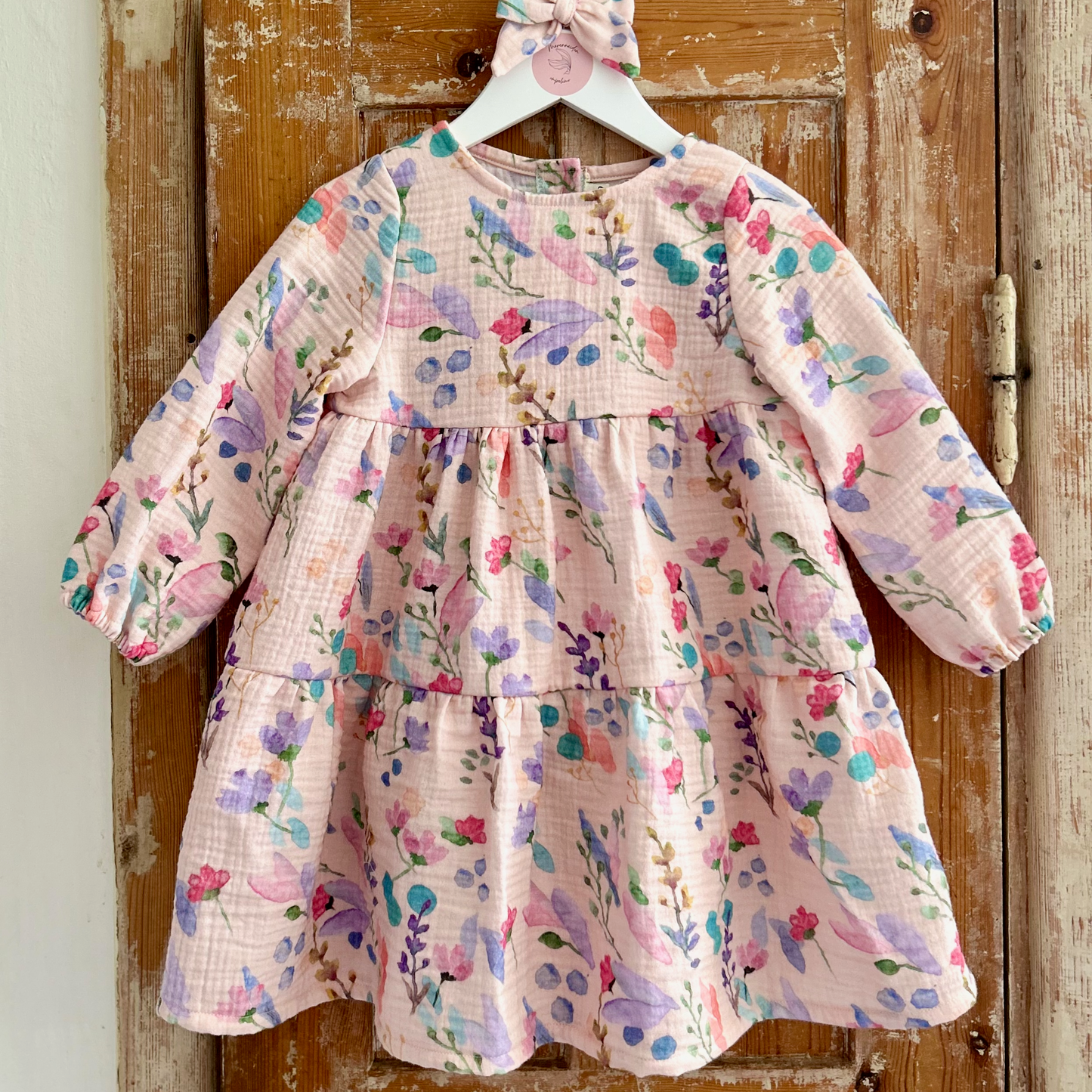 Emilia-mekko, oma kangas