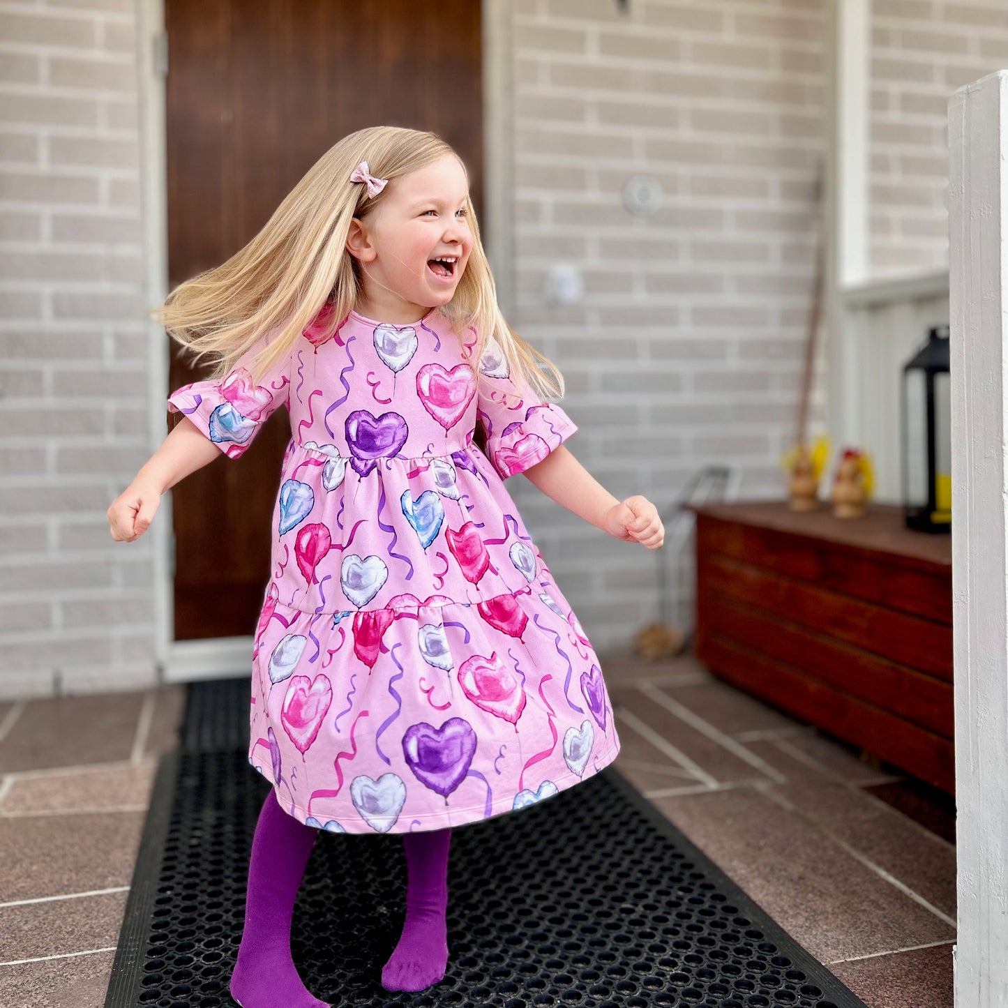 Emilia-mekko, oma kangas