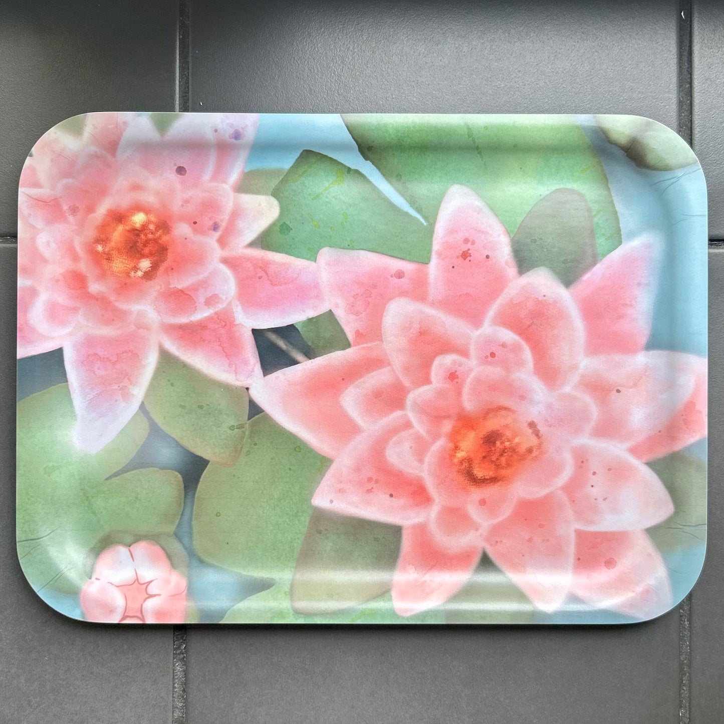 Pikkutarjotin, Lotus