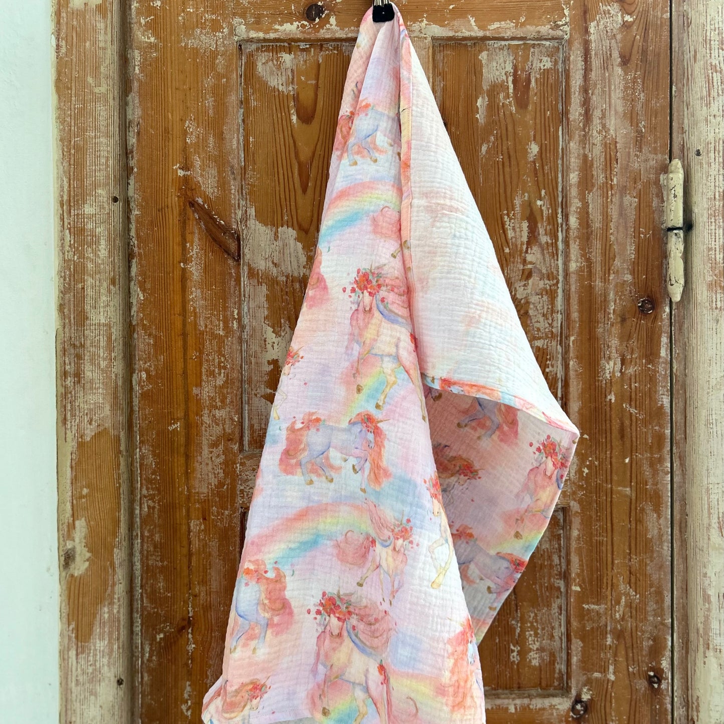 Yksisarvisten aika -harsokangas